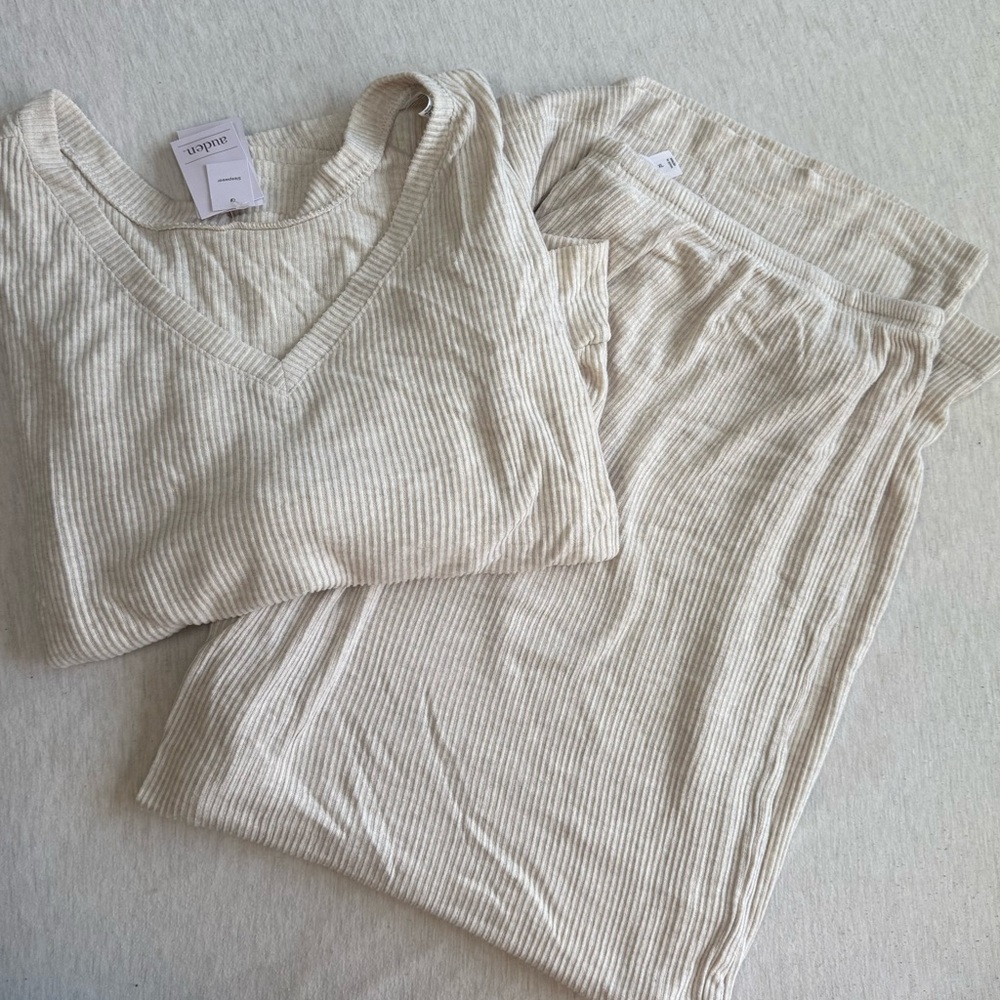 Auden Ribbed V-Neck Pajama Set in Cream